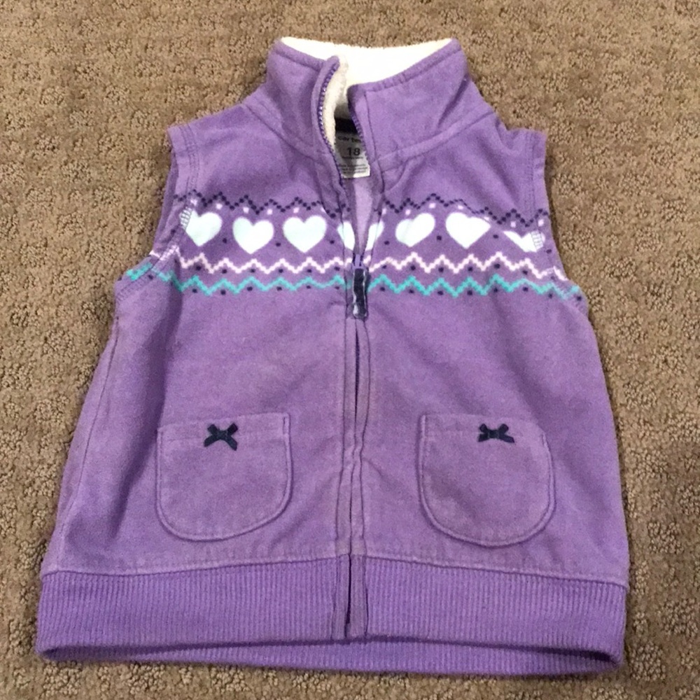Super cute Carter’s fleece vest
